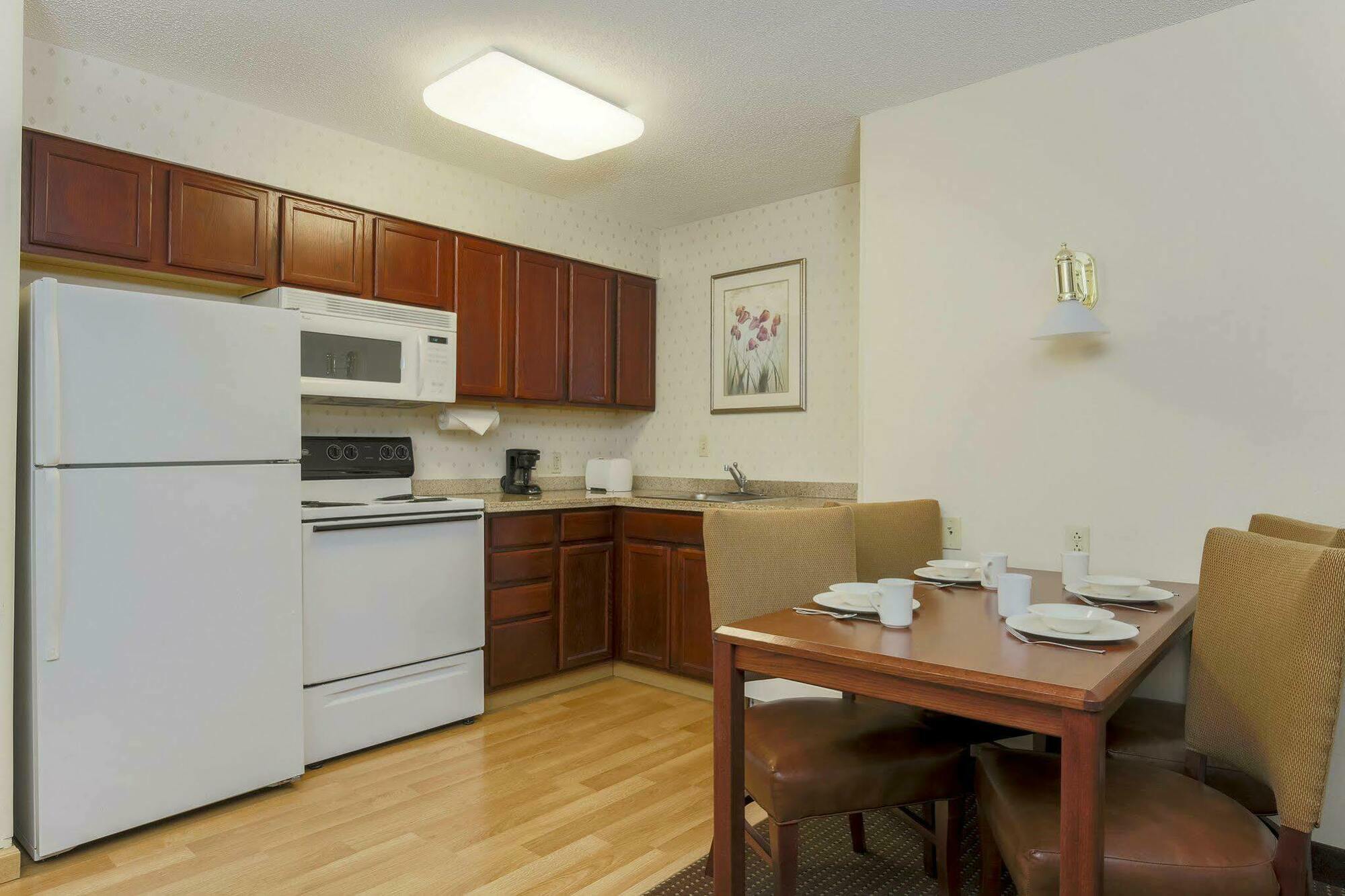 Homewood Suites By Hilton Erie Kearsarge Exterior foto